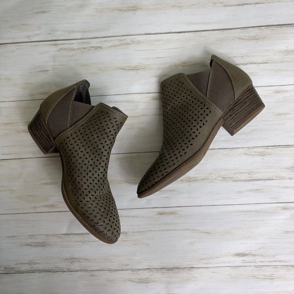 SEYCHELLES Perforated Brown Ankle Boots Size 7 - Picture 2 of 11